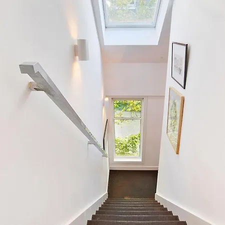 Frans - Free Parking Villa *