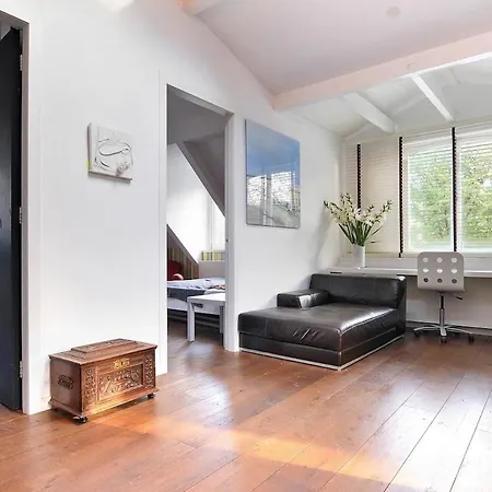 Villa Frans - Free Parking Haag