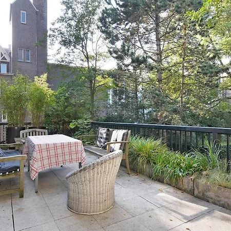 Frans - Free Parking Villa Den Haag