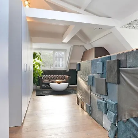 Frans - Free Parking Haag