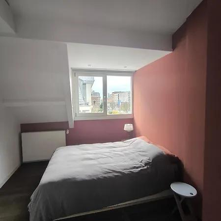 Frans - Free Parking Vila