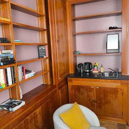 Villa Frans - Free Parking Haag