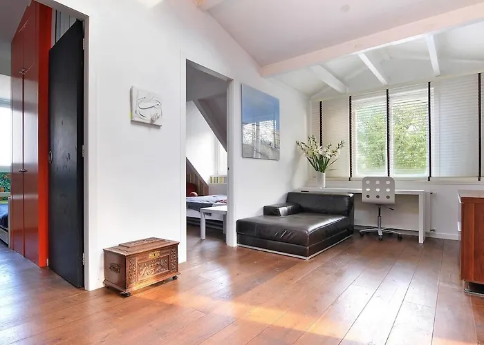 Villa Frans - Free Parking Den Haag