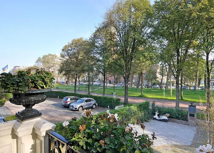 Frans - Free Parking Villa *