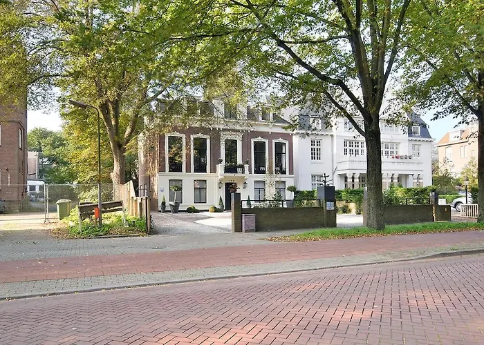 Villa Frans - Free Parking Den Haag