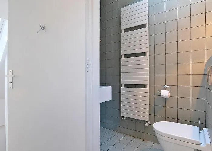 Frans - Free Parking *